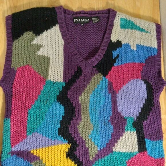 Uno & Una Sweaters - Vintage Uno & Una Abstract Geometric Color Block V-Neck Sweater Vest